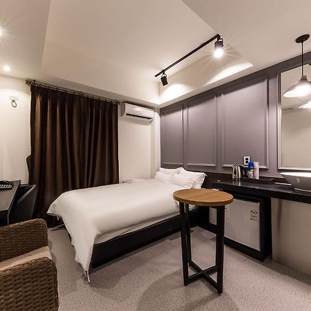 Raha Hotel Seoul Bagian luar foto