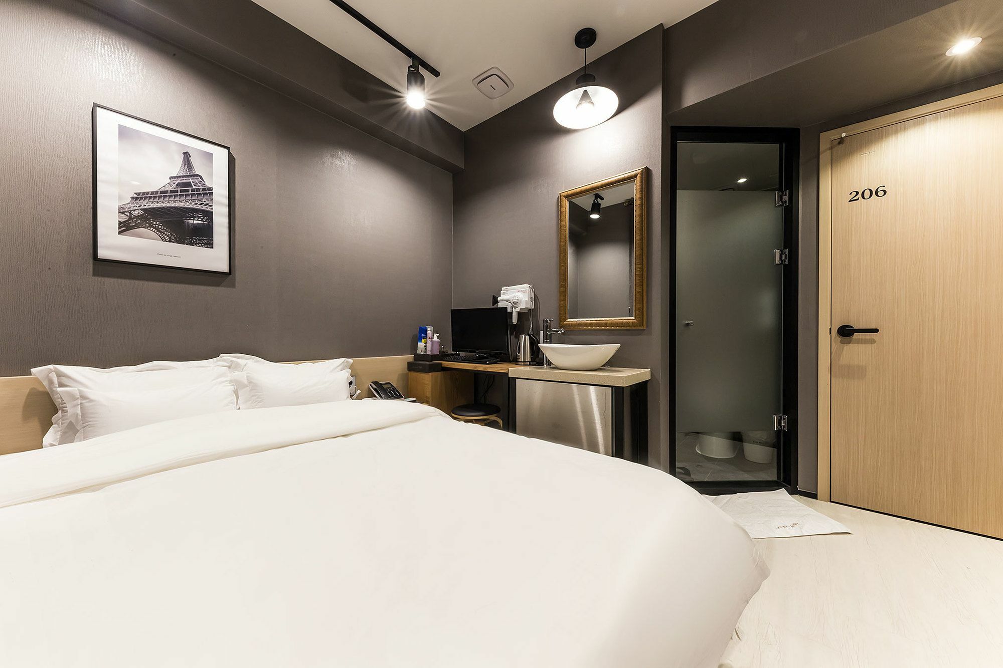 Raha Hotel Seoul Bagian luar foto