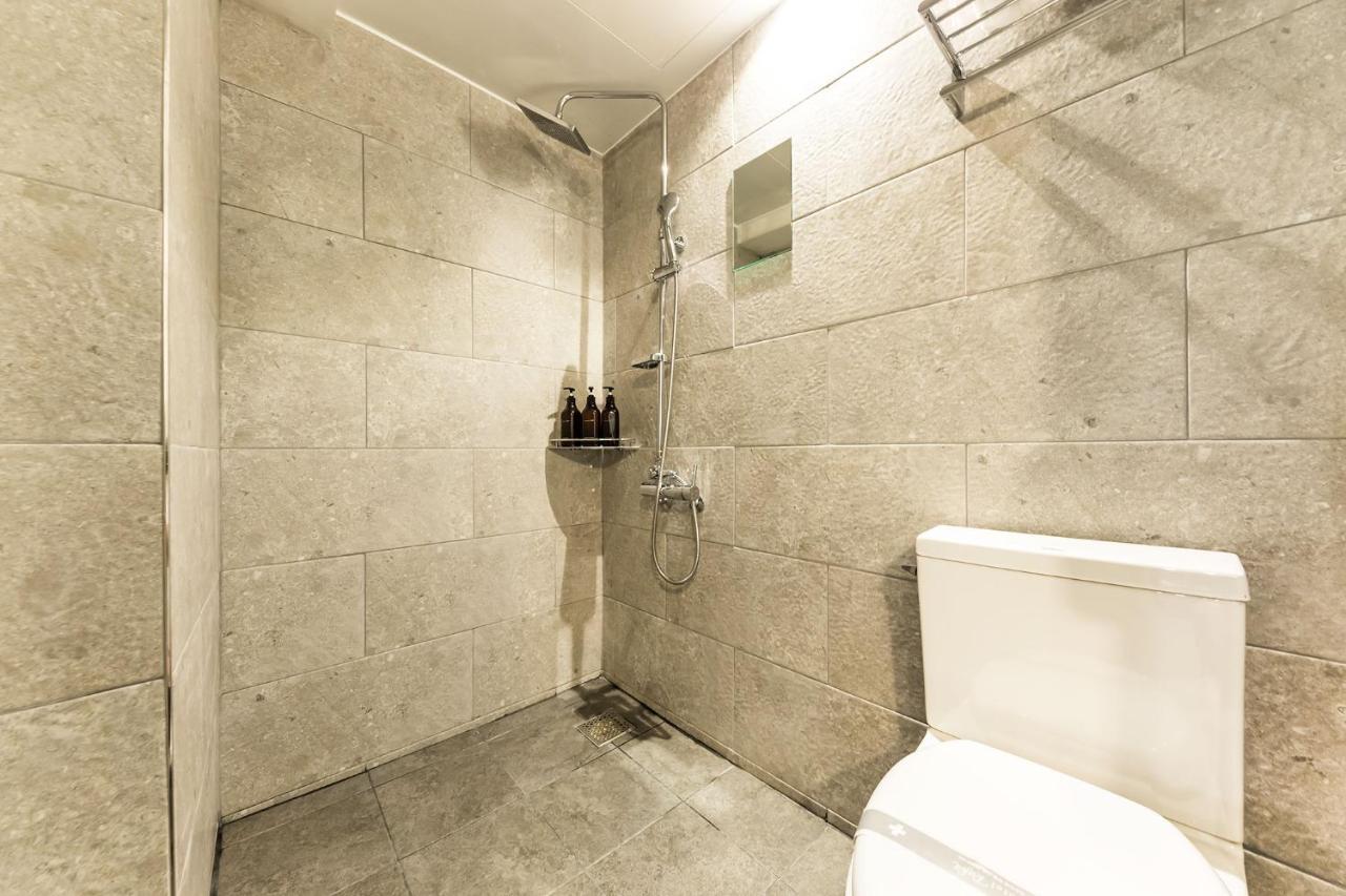 Raha Hotel Seoul Bagian luar foto
