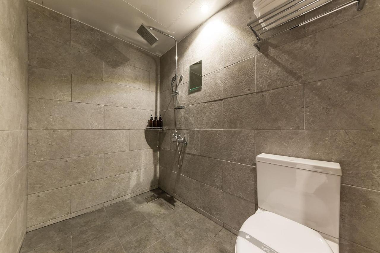 Raha Hotel Seoul Bagian luar foto