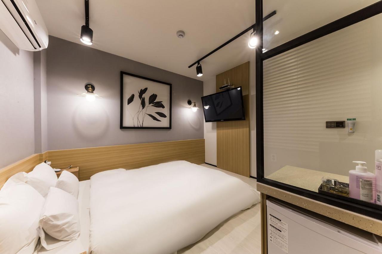 Raha Hotel Seoul Bagian luar foto